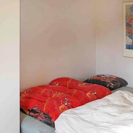 6 Person Holiday In Str By *